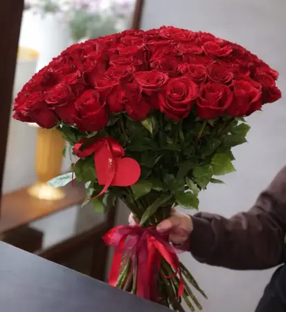 Букет из 51 красной розы